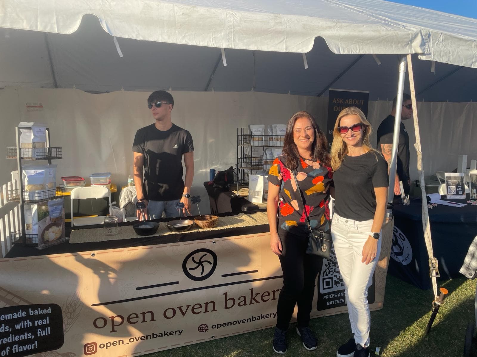 Open Oven Bakery at the farmers market