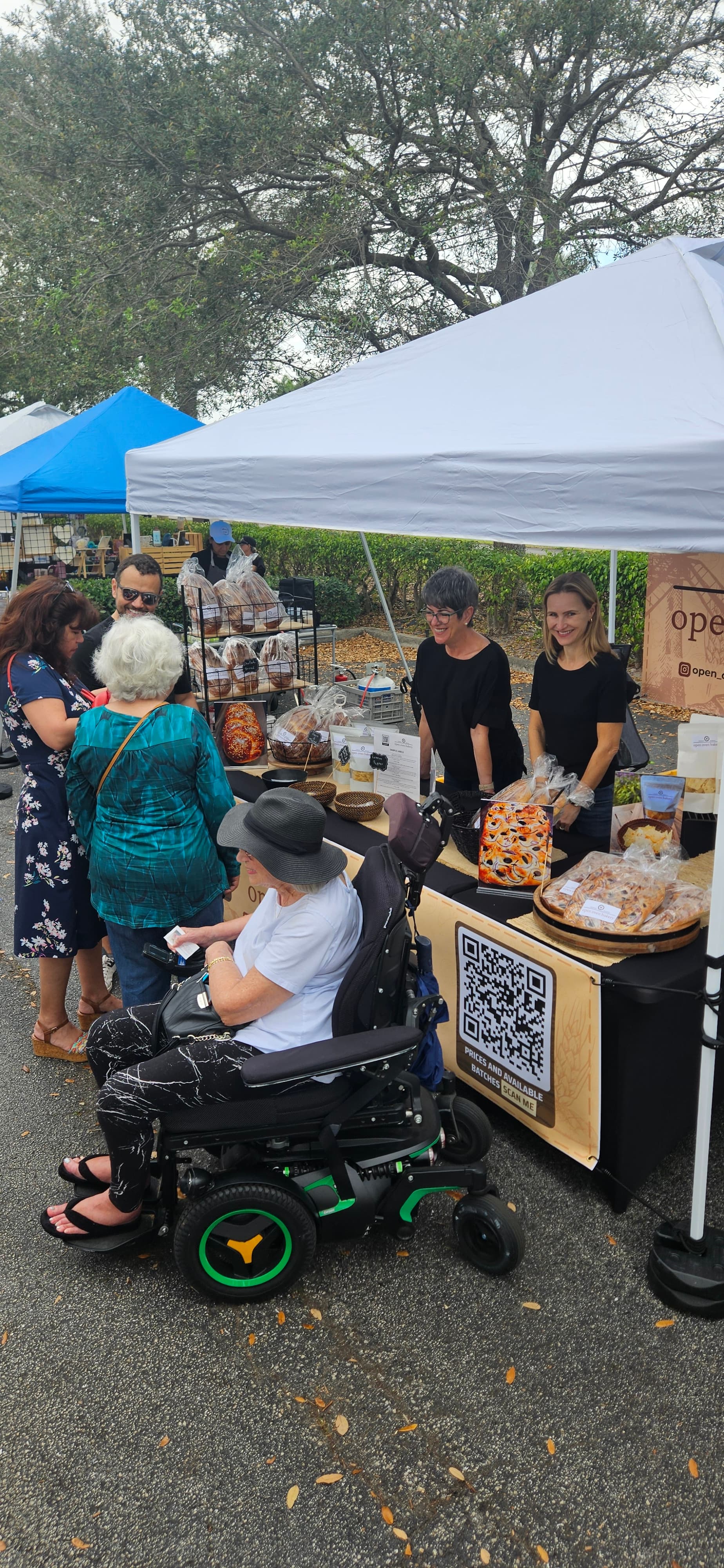 Open Oven Bakery at the farmers market