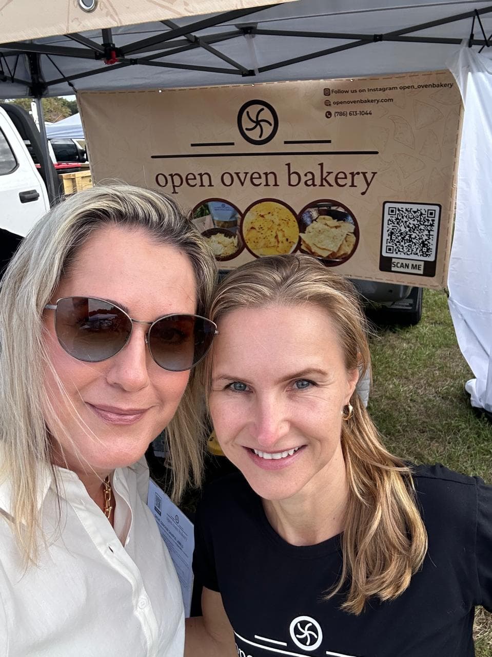 Open Oven Bakery at the farmers market